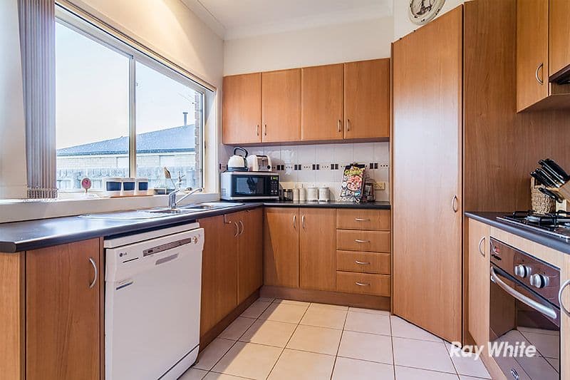 14 Gracehill Mews, Cranbourne VIC 3977, Cranbourne - Thumbnail 3