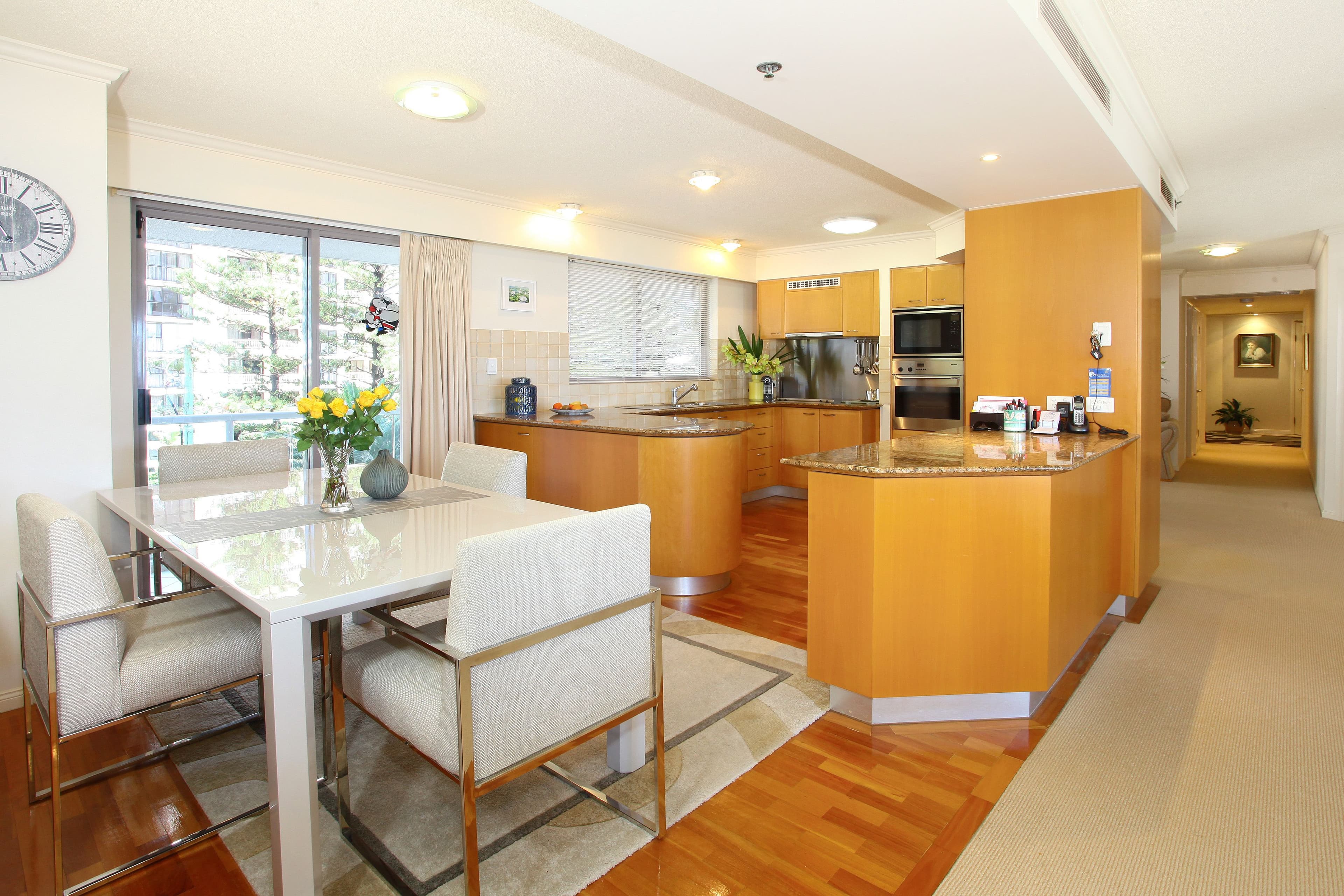 4D 'La Sabbia' 74 Old Burleigh Road, Surfers Paradise QLD 4217, Broadbeach - Thumbnail 6