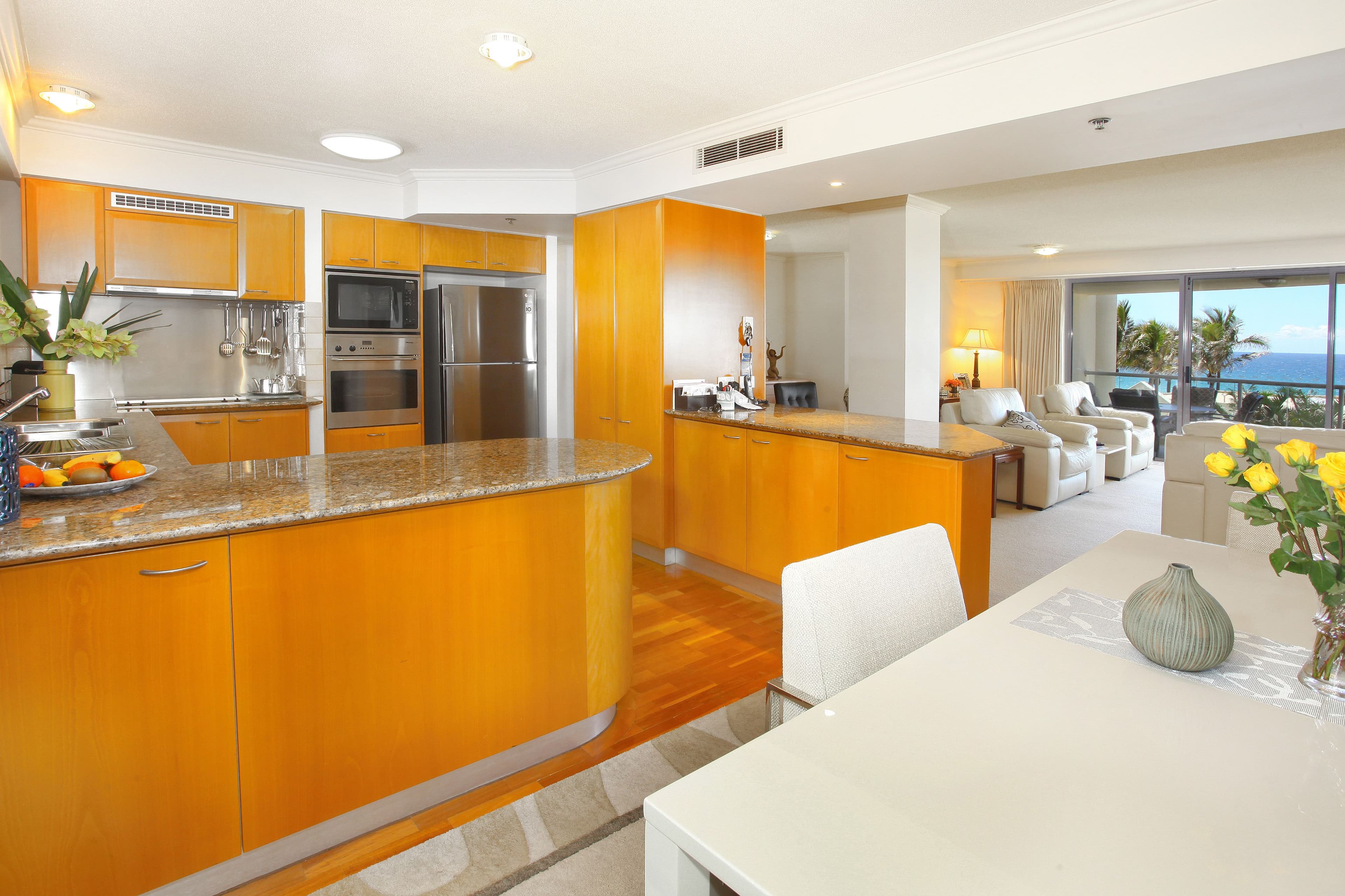 4D 'La Sabbia' 74 Old Burleigh Road, Surfers Paradise QLD 4217, Broadbeach - Thumbnail 7
