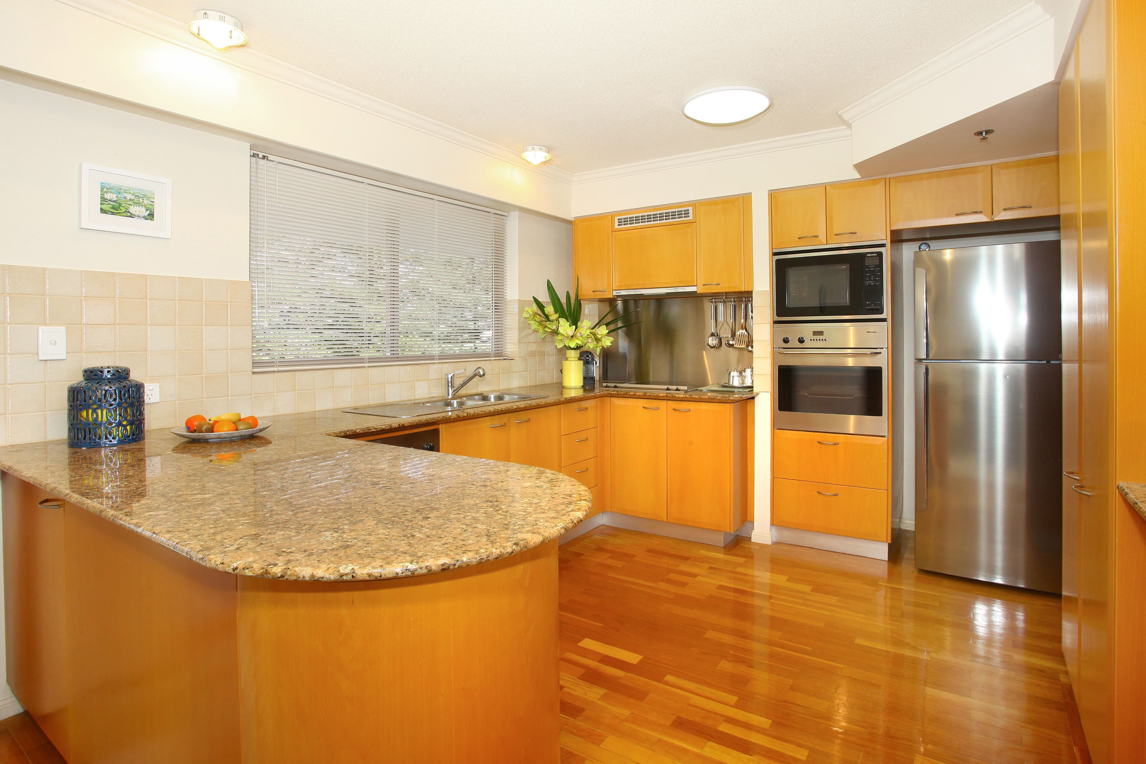 4D 'La Sabbia' 74 Old Burleigh Road, Surfers Paradise QLD 4217, Broadbeach - Thumbnail 8