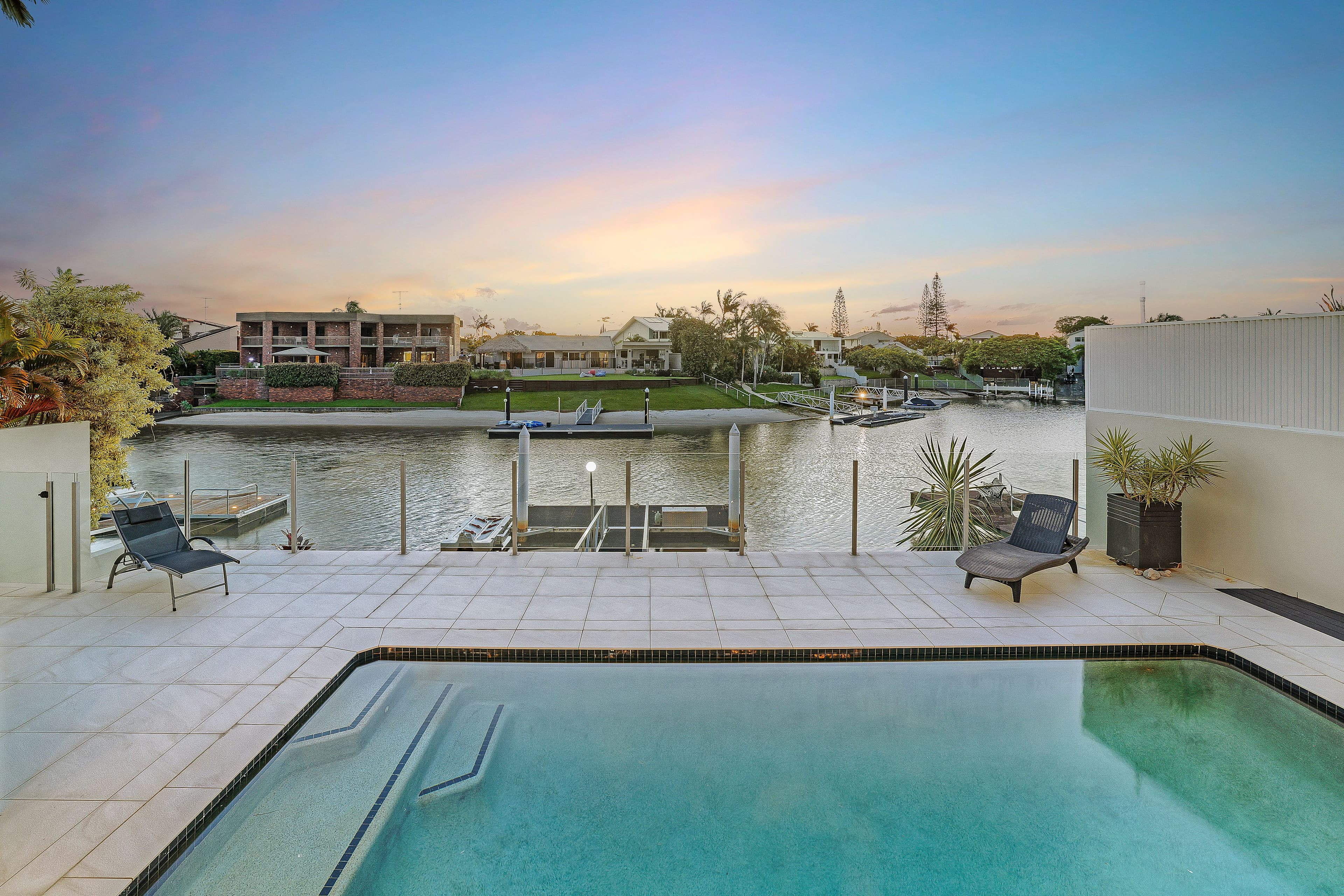 10 Clontarf Avenue, Sorrento QLD 4217, Sorrento - Thumbnail 2