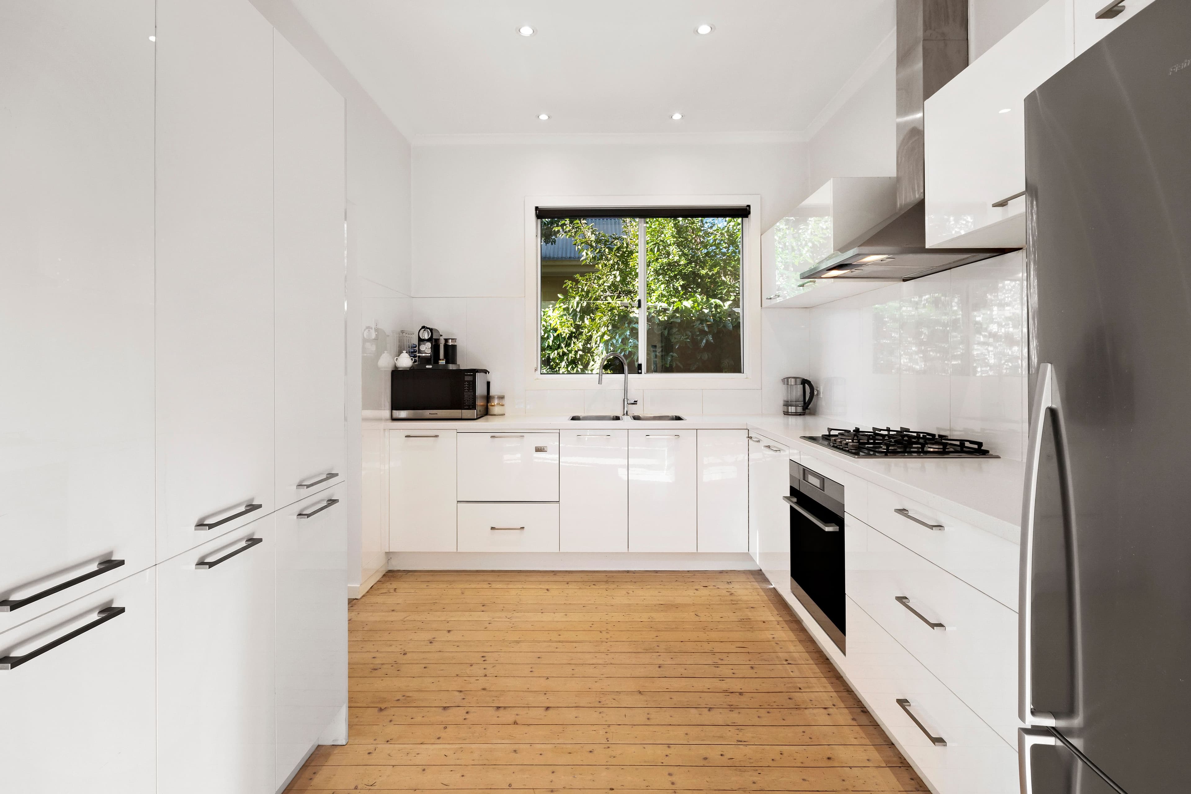 20 Elaroo Street, Chadstone VIC 3148, Chadstone - Thumbnail 3