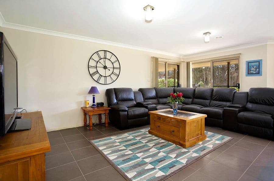 21 Seiberi Close, Blackheath - Thumbnail 2