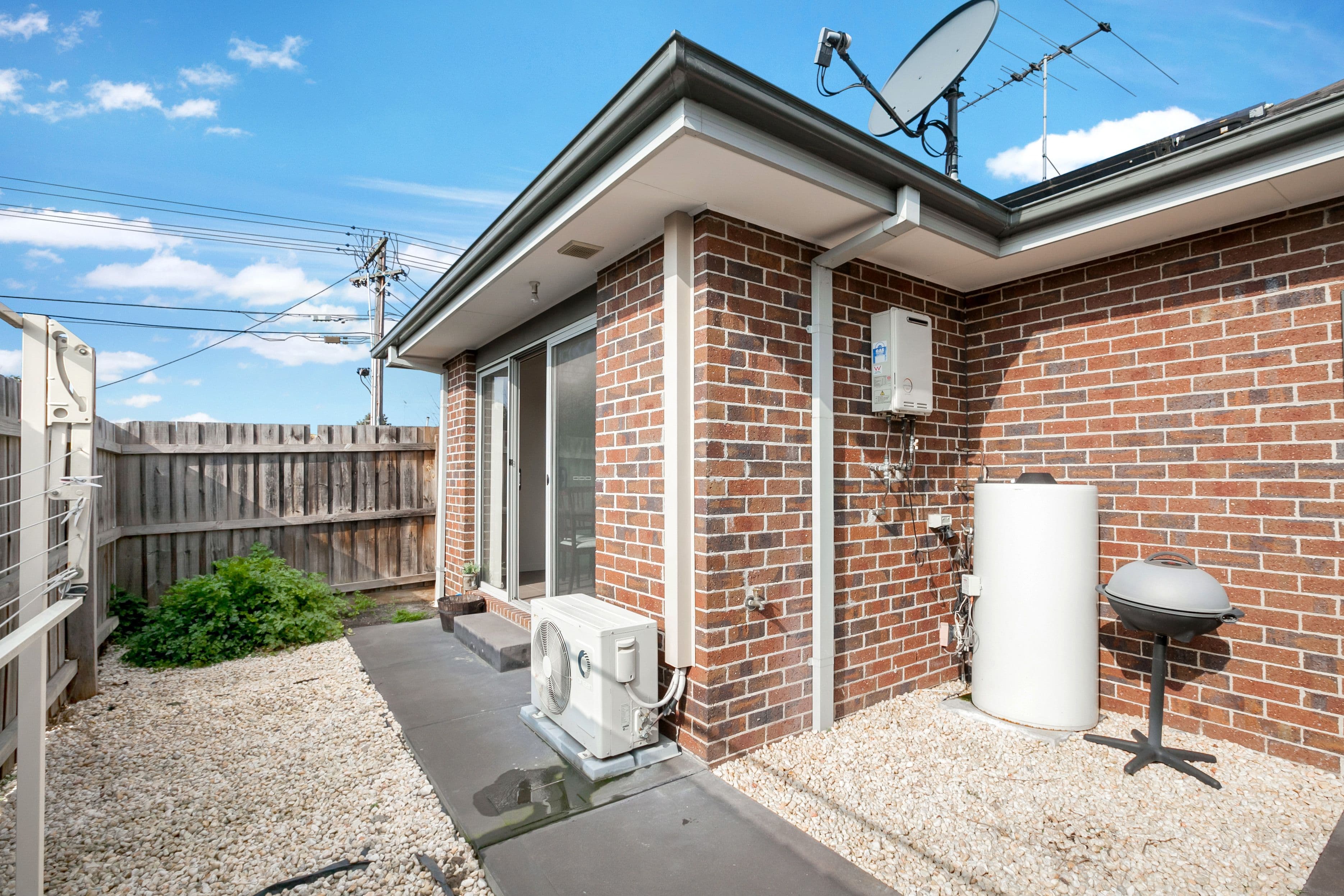33 Ashley Street, Reservoir VIC 3073, Reservoir - Thumbnail 7