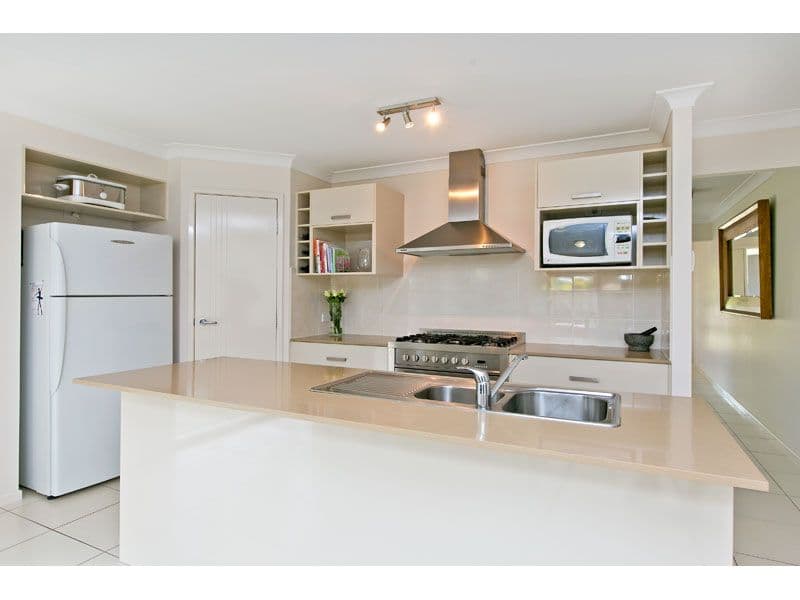 25 Stradbroke Street, REDLAND BAY QLD 4165, Redland Bay - Thumbnail 7