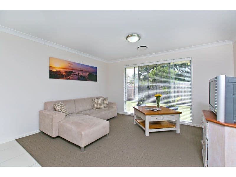 25 Stradbroke Street, REDLAND BAY QLD 4165, Redland Bay - Thumbnail 8