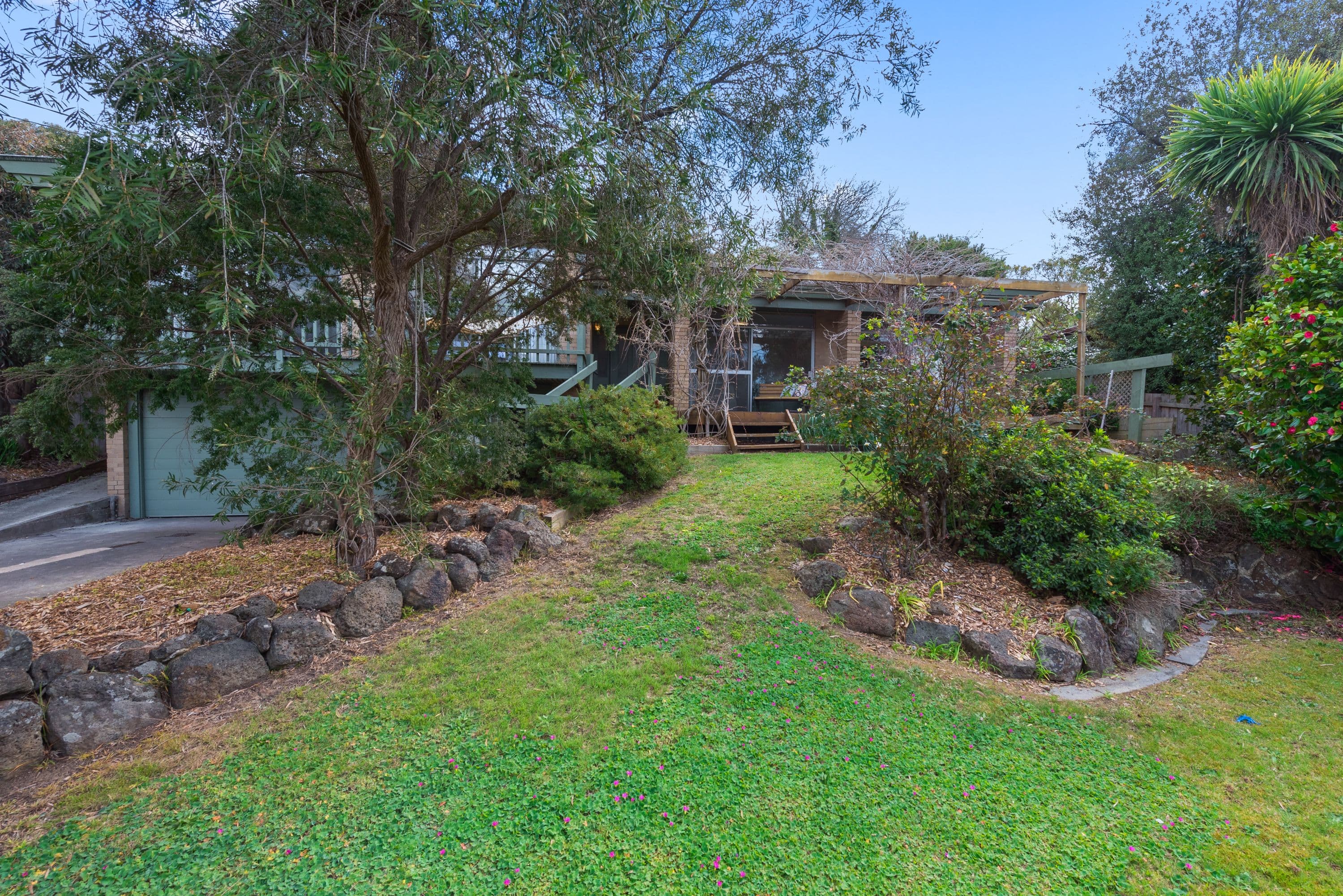 30 Mariana Avenue, Croydon South VIC 3136, Croydon South - Thumbnail 2