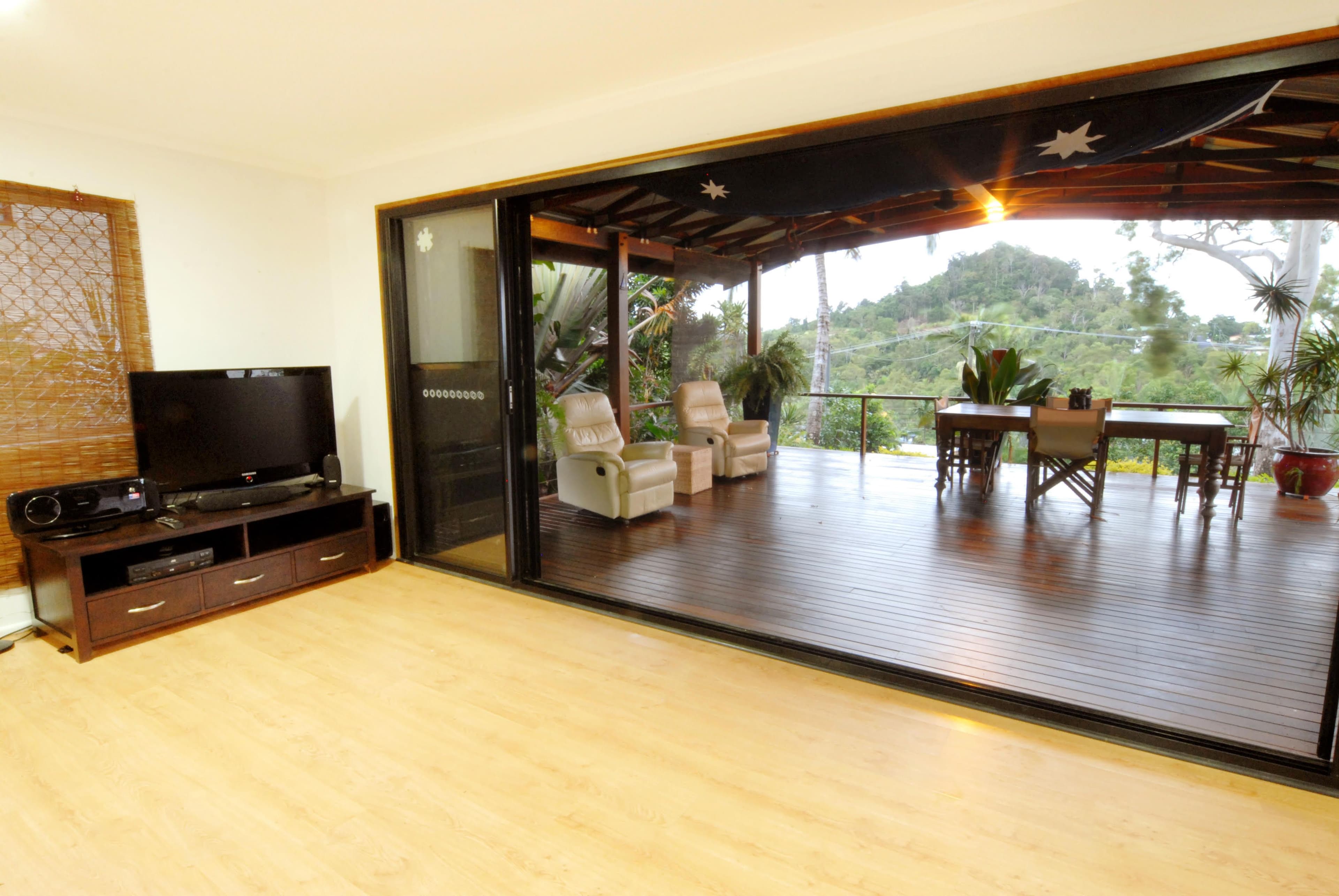 6 Balaka Street, Cannonvale QLD 4802, Cannonvale - Image 1