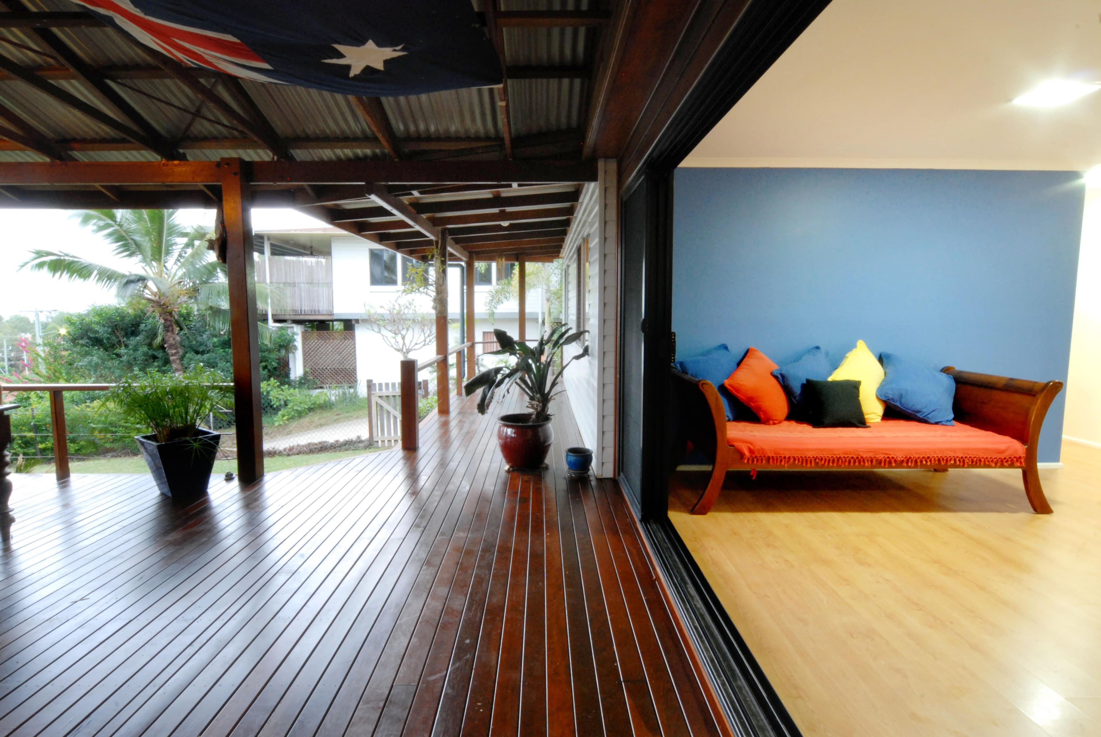 6 Balaka Street, Cannonvale QLD 4802, Cannonvale - Thumbnail 2