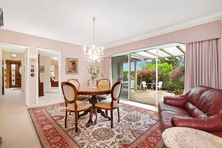 5 Alburnum Crescent, TEMPLESTOWE LOWER VIC 3107, Templestowe Lower - Thumbnail 2