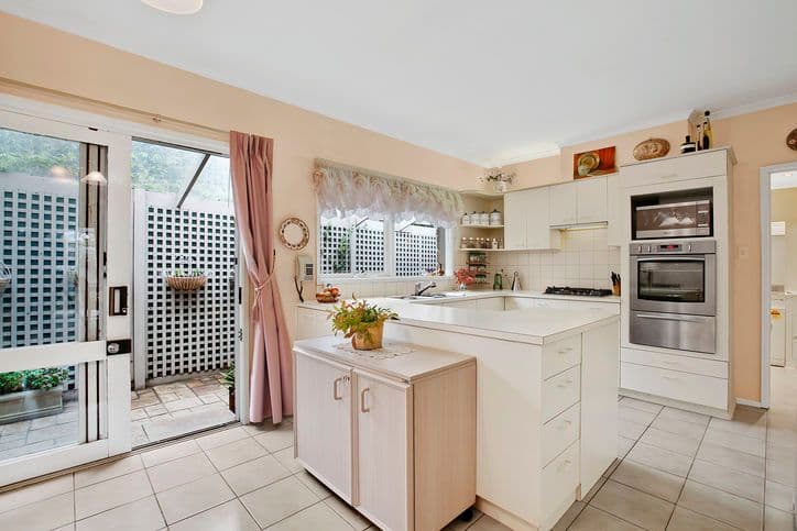 5 Alburnum Crescent, TEMPLESTOWE LOWER VIC 3107, Templestowe Lower - Thumbnail 4