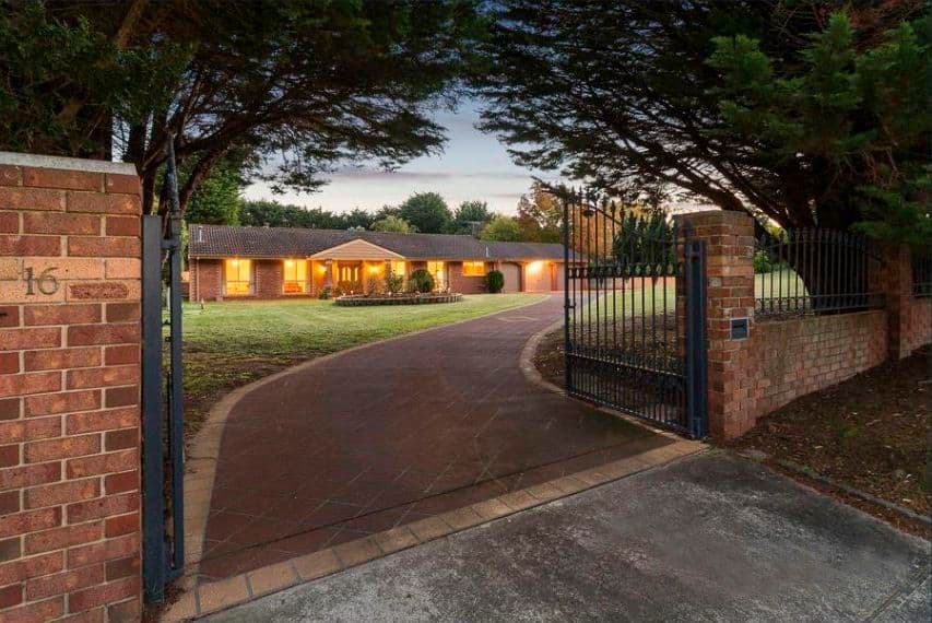 16 Lockhart Drive, Rosebud VIC 3939, Rosebud - Thumbnail 2