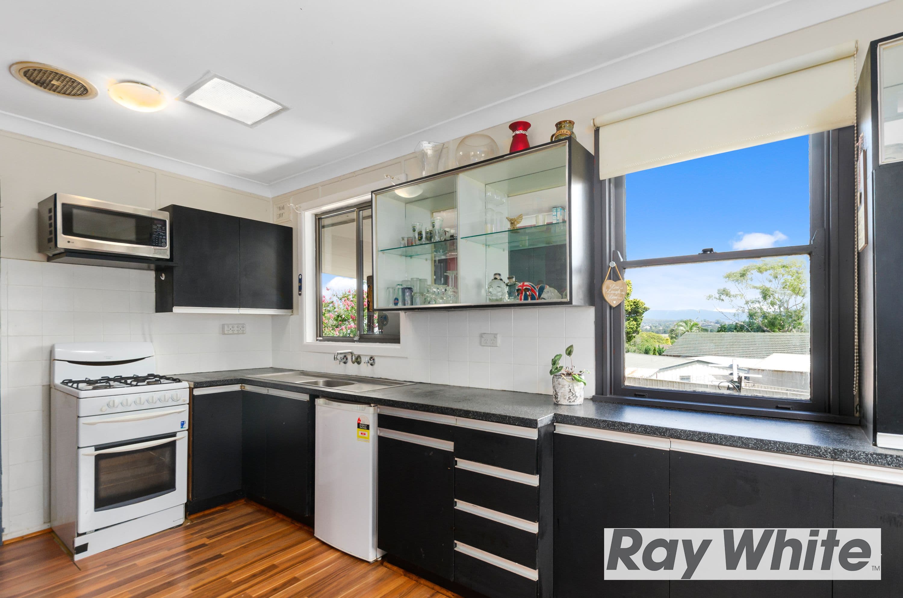 85 Nottingham Street, Berkeley - Thumbnail 3