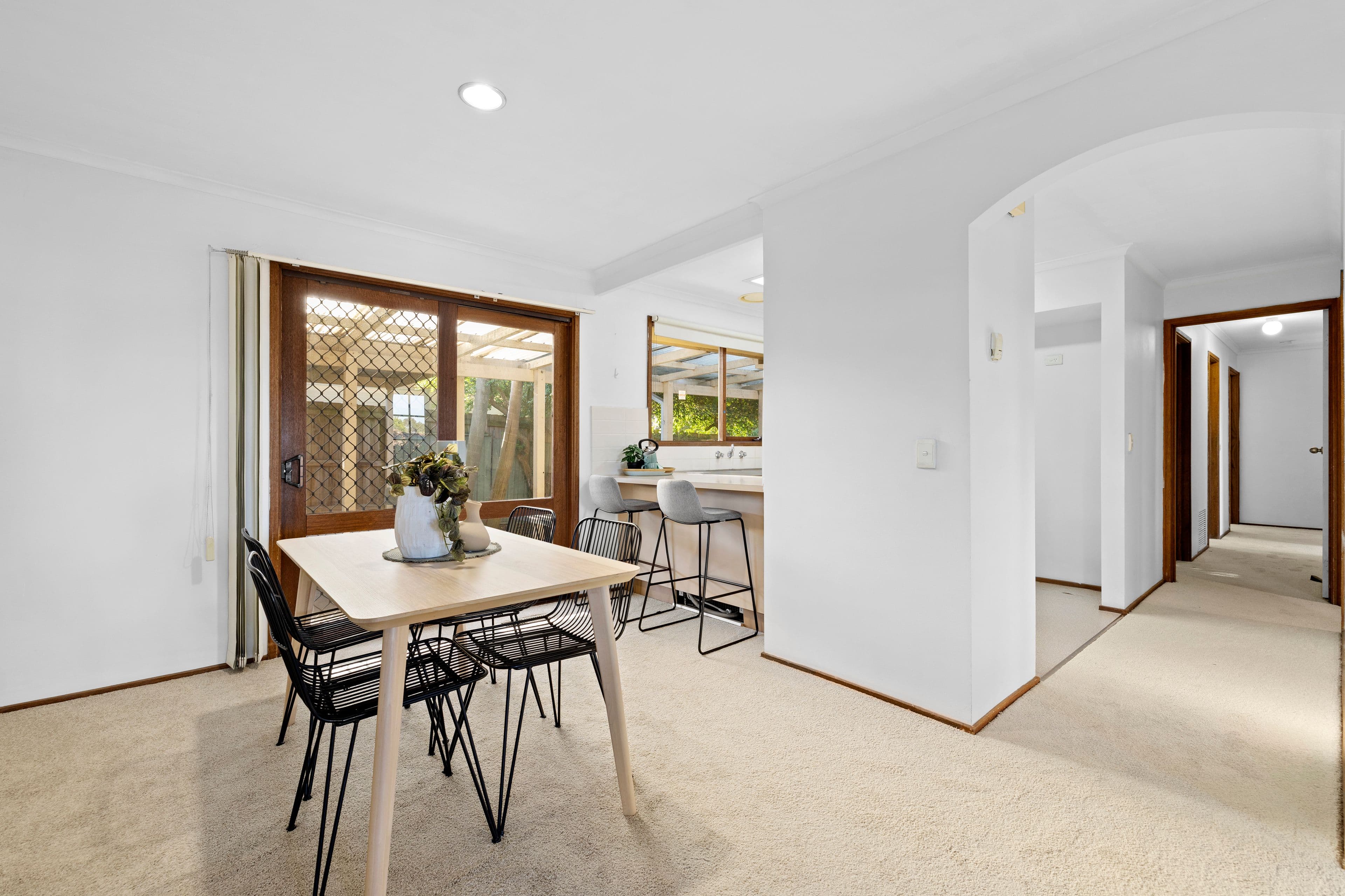 15 Eildon Parade, Rowville VIC 3178, Rowville - Thumbnail 4
