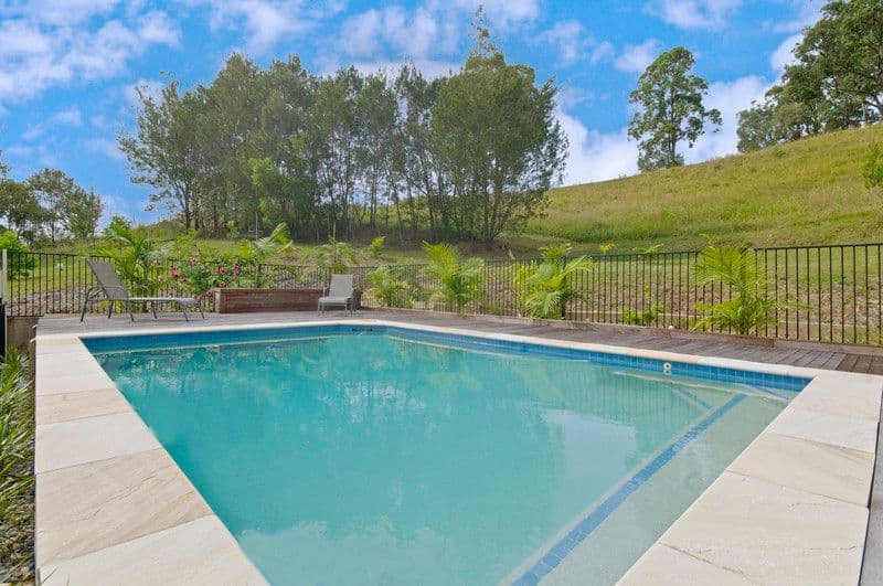 8 Mary Bale Drive, TALLEBUDGERA QLD 4228, Tallebudgera - Thumbnail 3
