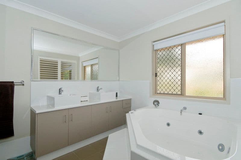 8 Mary Bale Drive, TALLEBUDGERA QLD 4228, Tallebudgera - Thumbnail 6