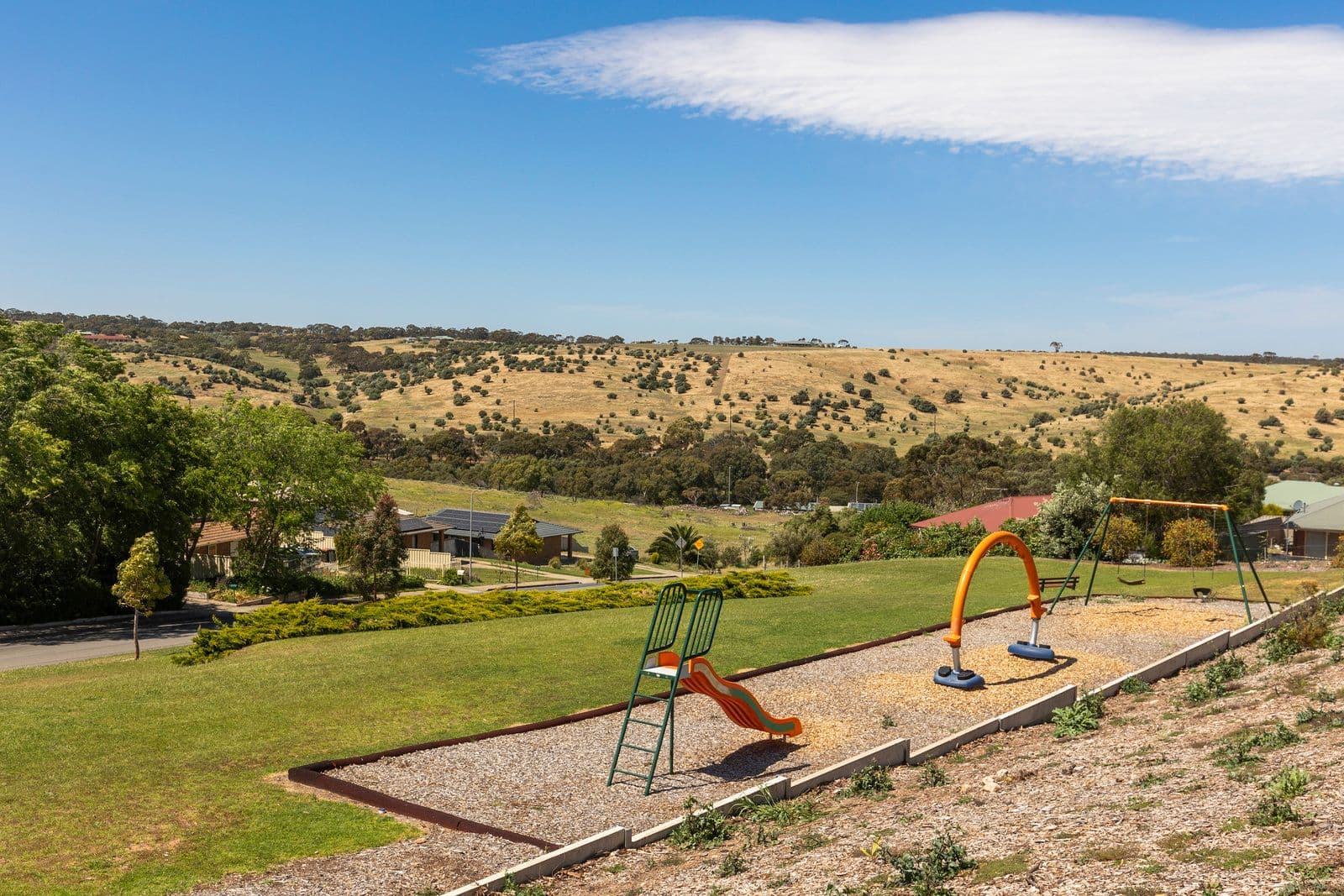 2 Hilltop Crescent, Huntfield Heights SA 5163, Huntfield Heights - Thumbnail 3