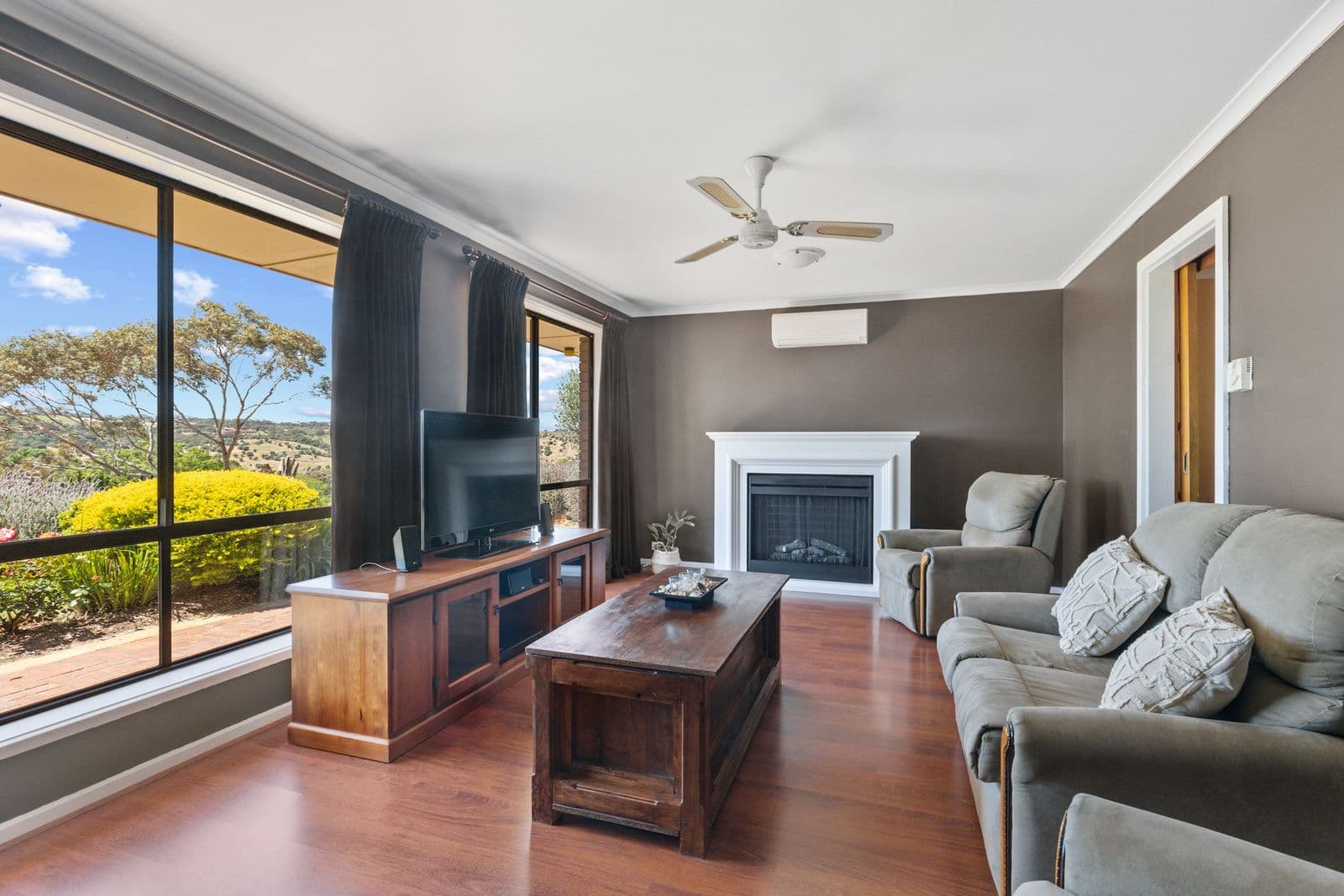 2 Hilltop Crescent, Huntfield Heights SA 5163, Huntfield Heights - Thumbnail 5