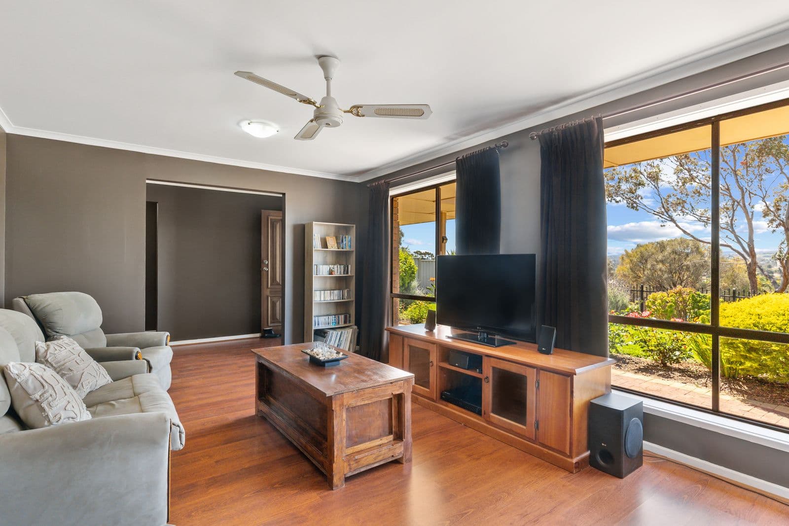 2 Hilltop Crescent, Huntfield Heights SA 5163, Huntfield Heights - Thumbnail 6