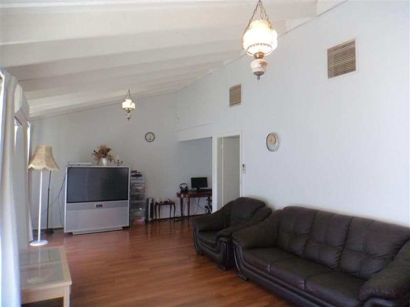 22 Gipps Street, Wellington NSW 2820, Wellington - Thumbnail 2