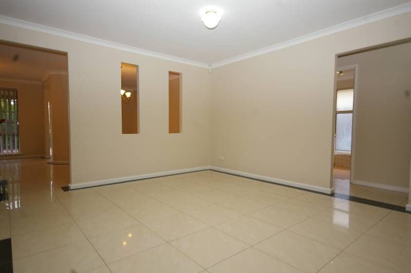 4 Kareena Place, BALLAJURA WA 6066, Ballajura - Thumbnail 3