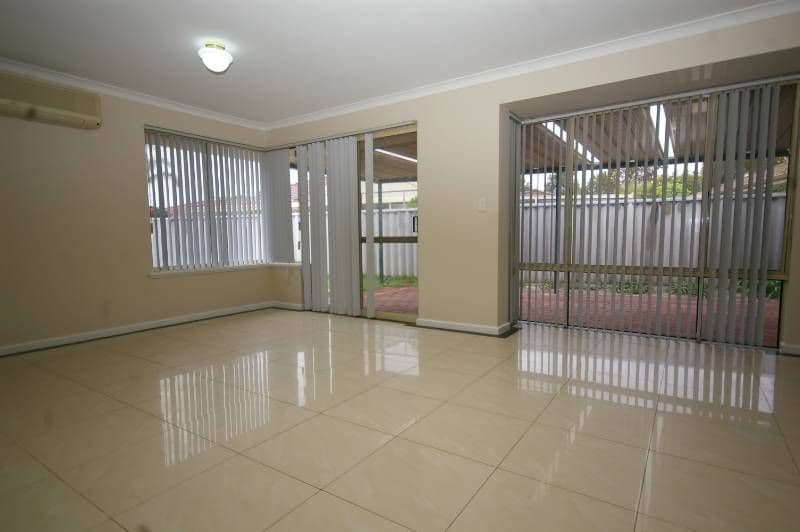 4 Kareena Place, BALLAJURA WA 6066, Ballajura - Thumbnail 4