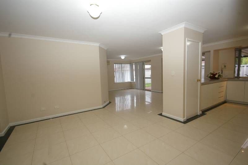 4 Kareena Place, BALLAJURA WA 6066, Ballajura - Thumbnail 8