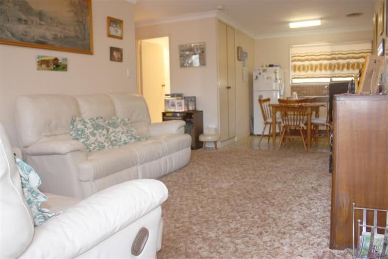 5 Doherty Street, ROCKVILLE QLD 4350, Rockville - Thumbnail 4