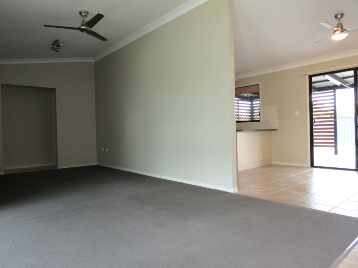 47 Park Avenue, Emerald QLD 4720, Emerald - Thumbnail 7