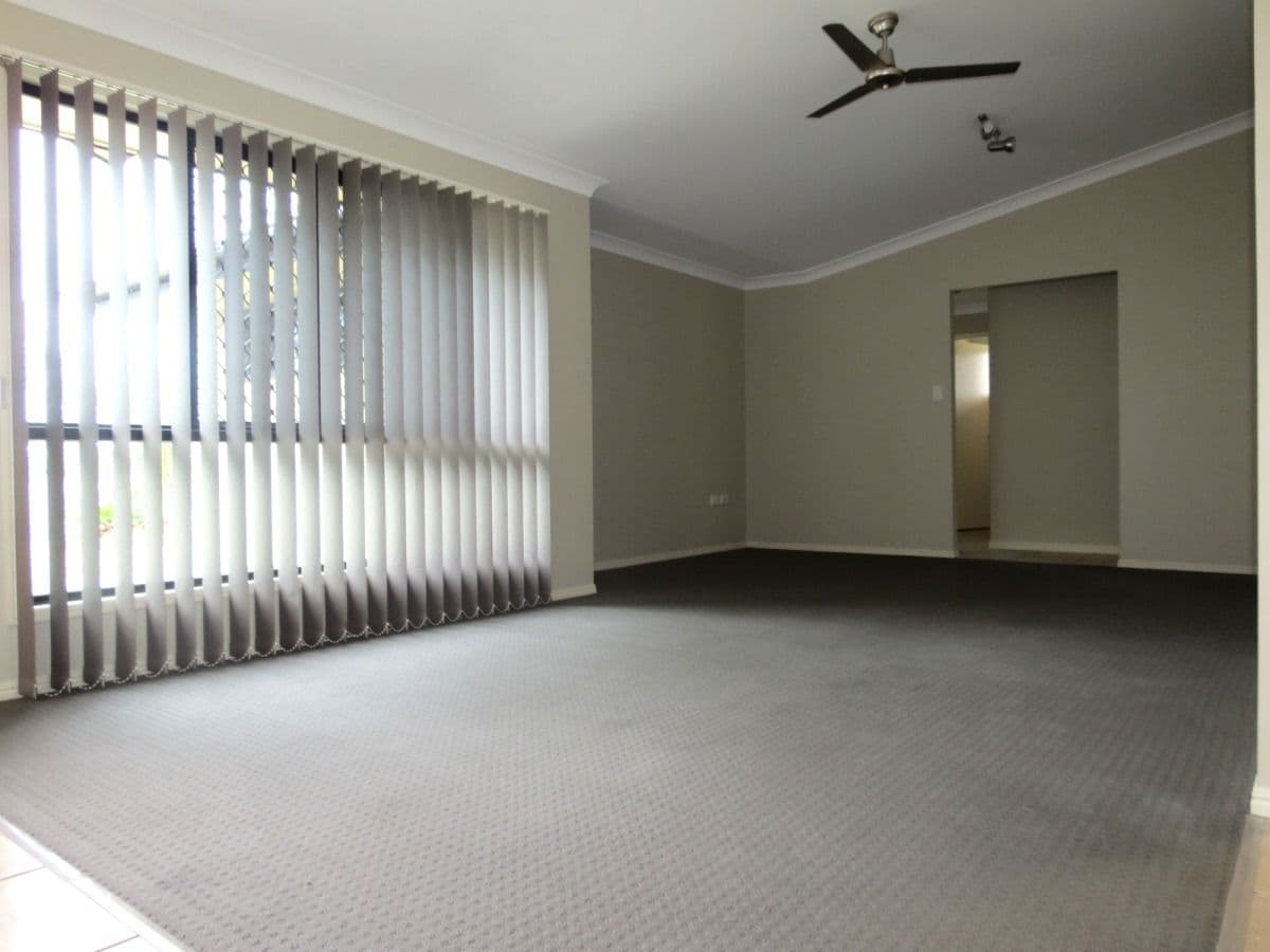 47 Park Avenue, Emerald QLD 4720, Emerald - Thumbnail 8