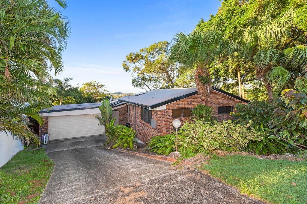 21 Hibiscus Parade, Banora Point - Image 1