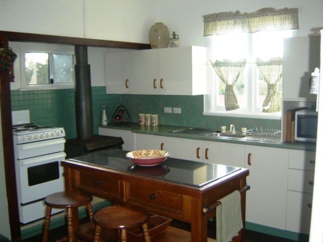 67 Hillview Avenue, NEWTOWN QLD 4350, Newtown - Thumbnail 2