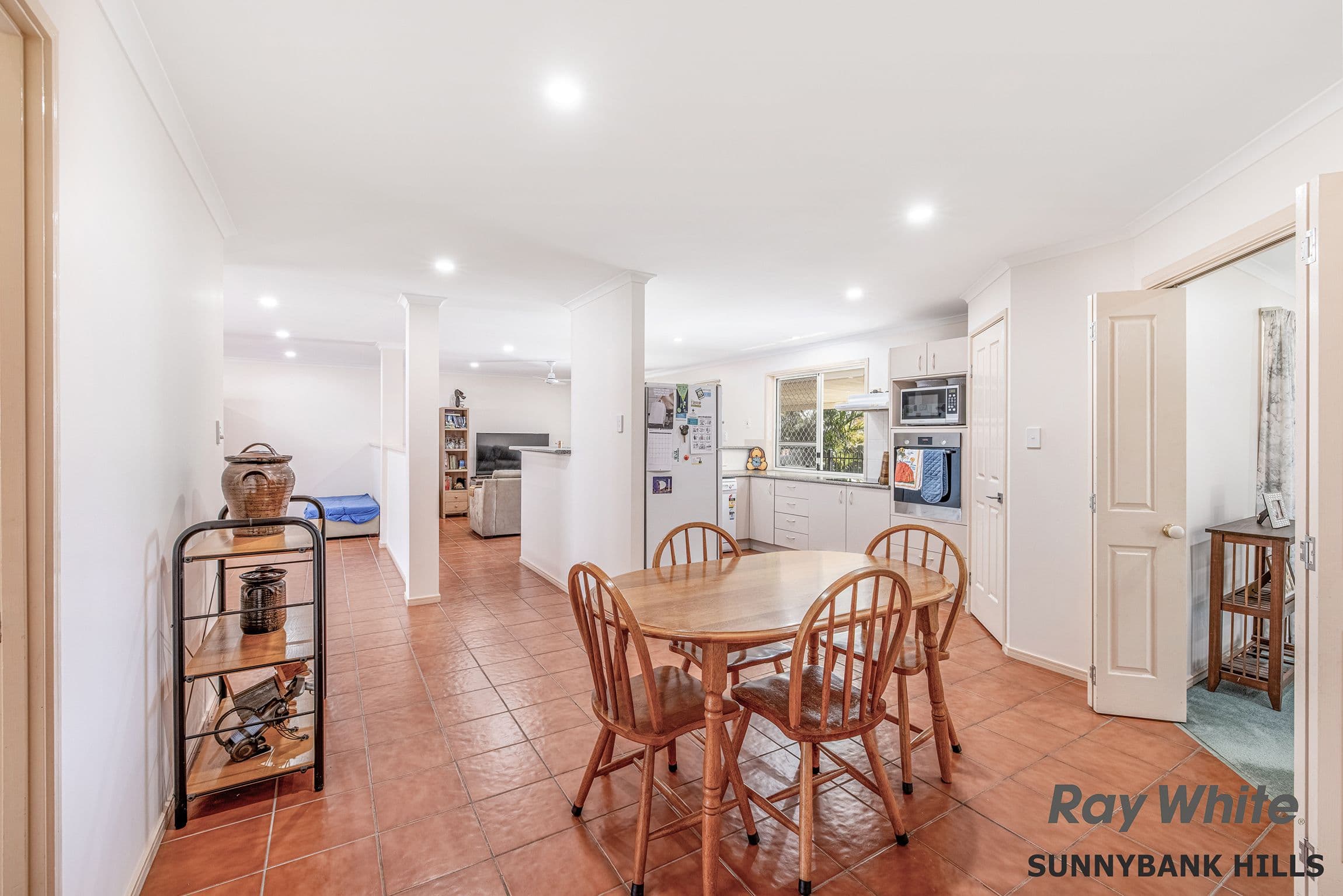 27 Balgownie Crescent, Parkinson QLD 4115, Parkinson - Thumbnail 4
