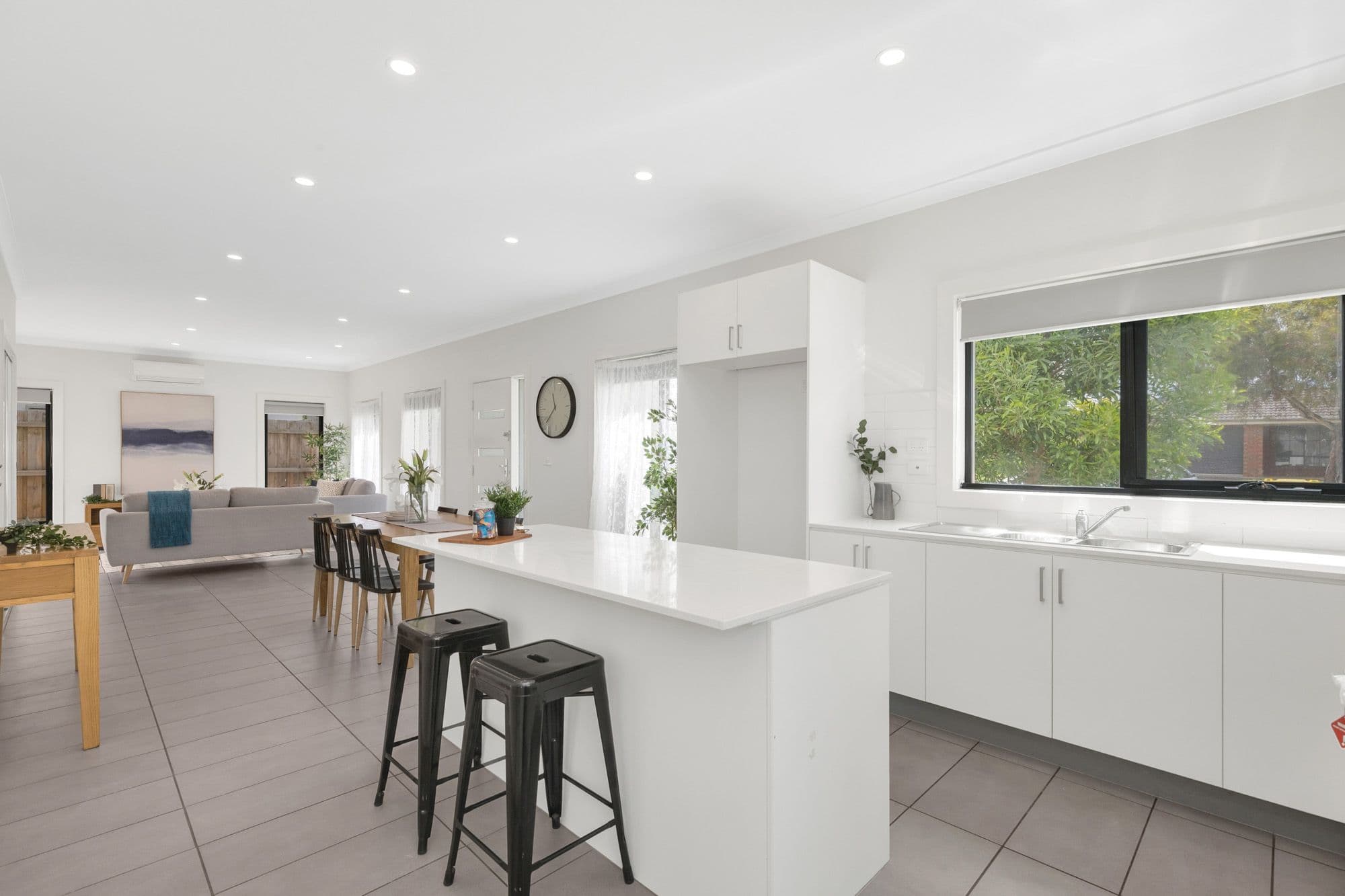 37 Latham Street, Werribee VIC 3030, Werribee - Thumbnail 2