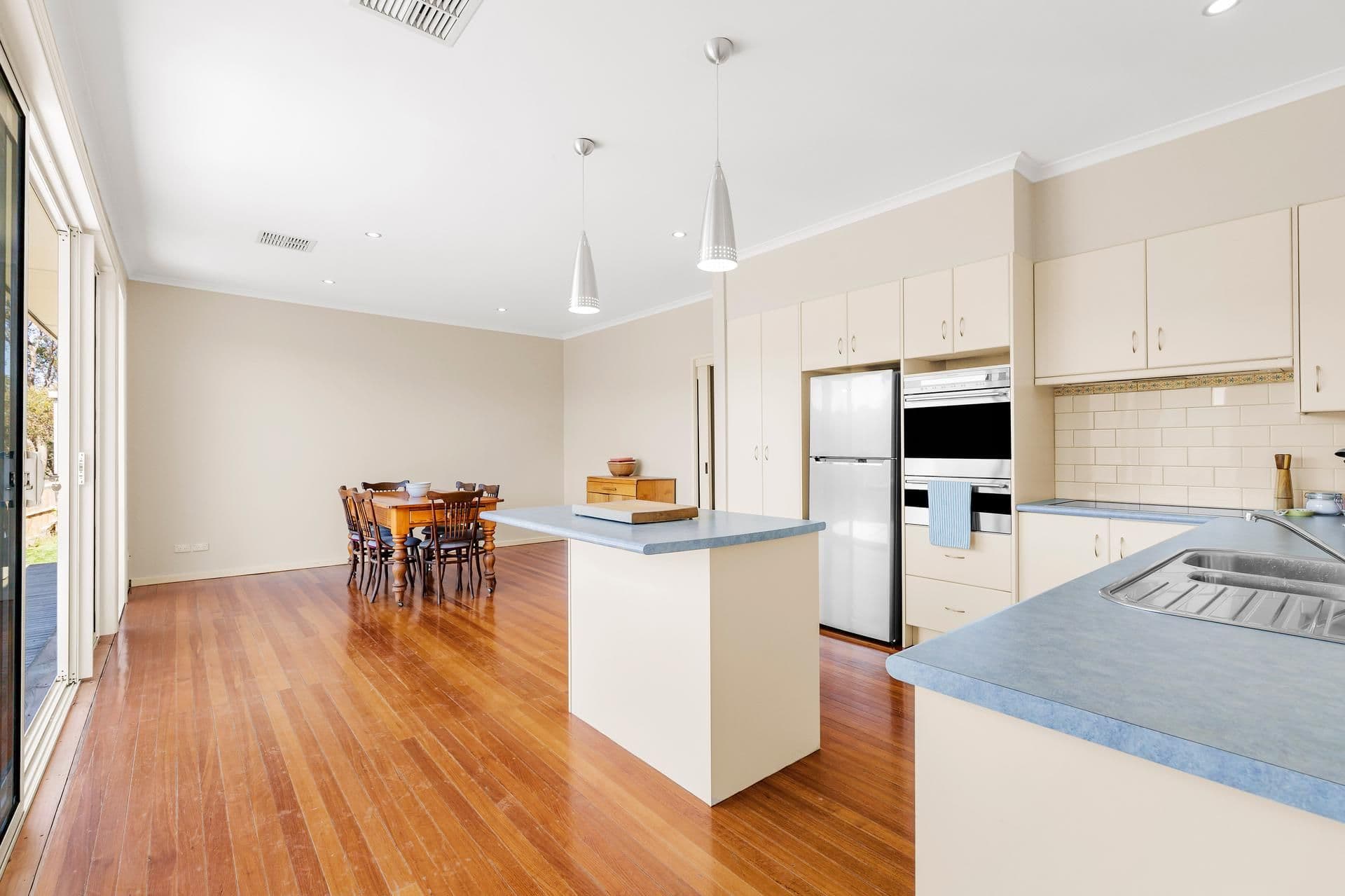 38 Discovery Drive, Diamond Creek VIC 3089, Diamond Creek - Thumbnail 2