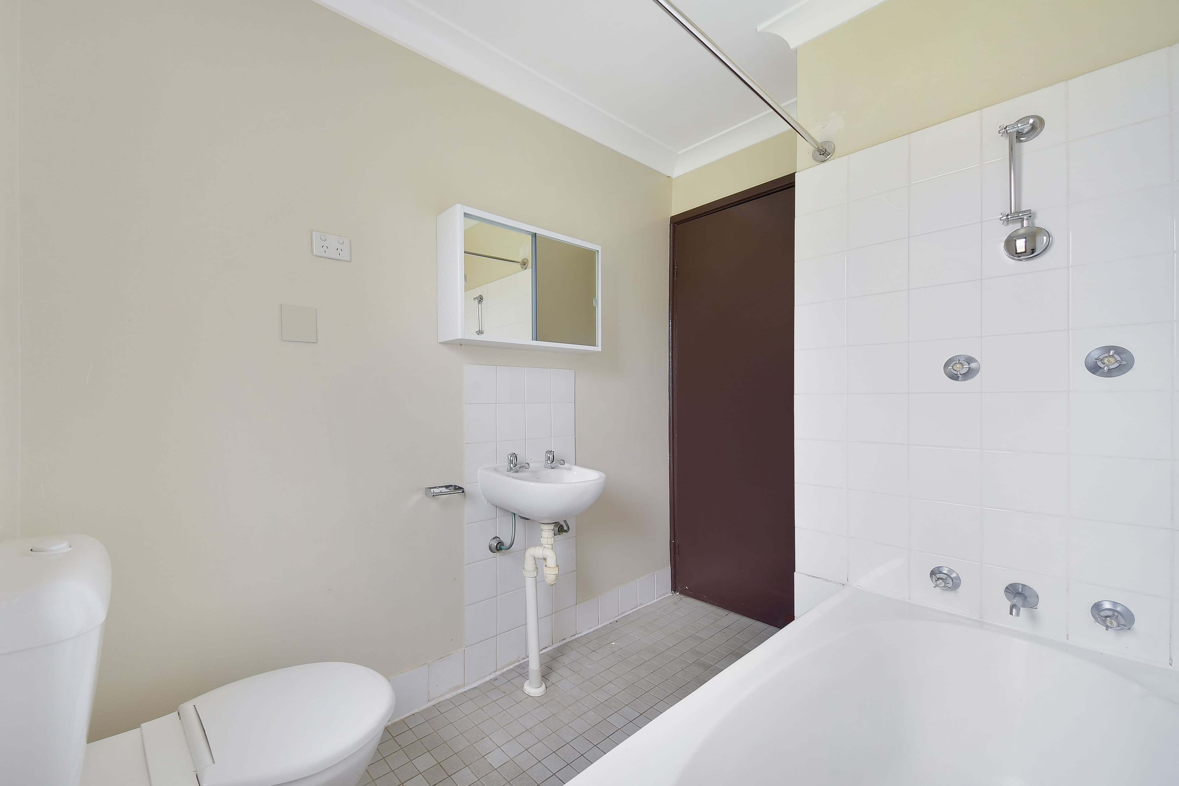 12 Burrundulla Crescent, Airds NSW 2560, Airds - Thumbnail 8