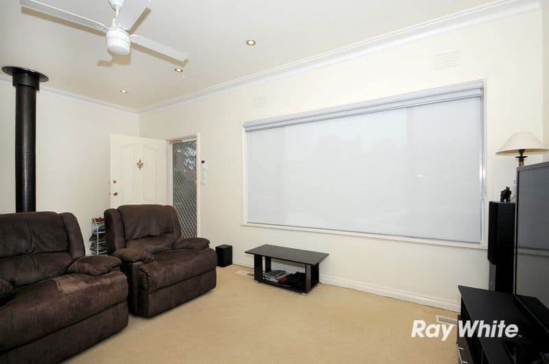 9 Damian Court, CRANBOURNE VIC 3977, Cranbourne - Thumbnail 5