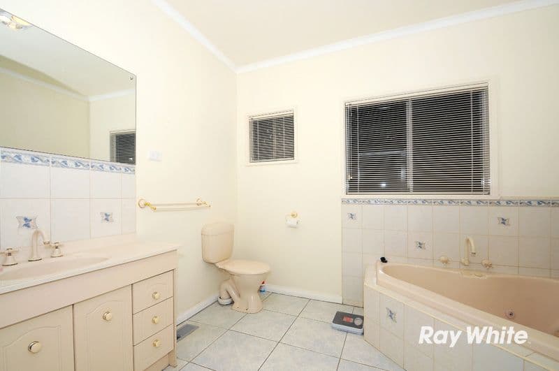 9 Damian Court, CRANBOURNE VIC 3977, Cranbourne - Thumbnail 6