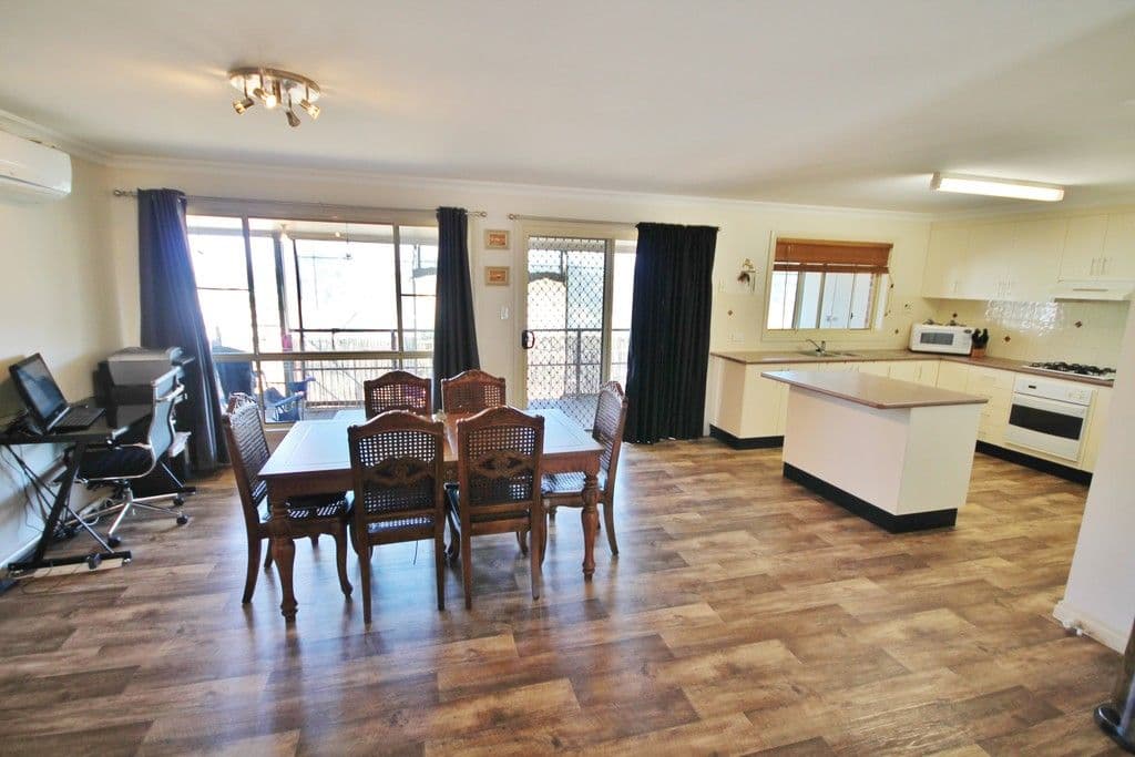 85 Elizabeth Street, Young NSW 2594, Young - Thumbnail 5