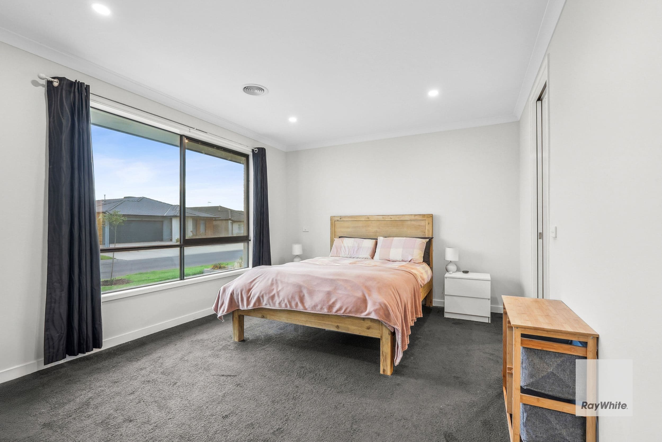 6 Karakul Street, Mambourin VIC 3024, Mambourin - Thumbnail 2