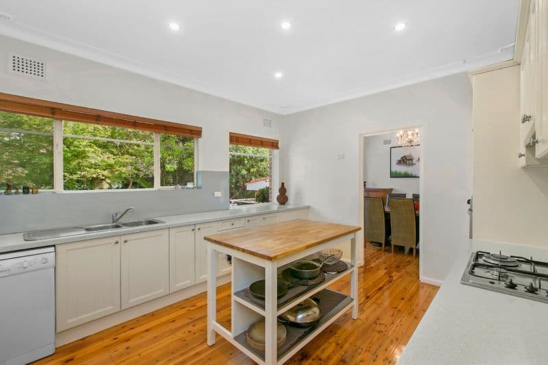 9 Golfers Parade, PYMBLE NSW 2073, Pymble - Thumbnail 2