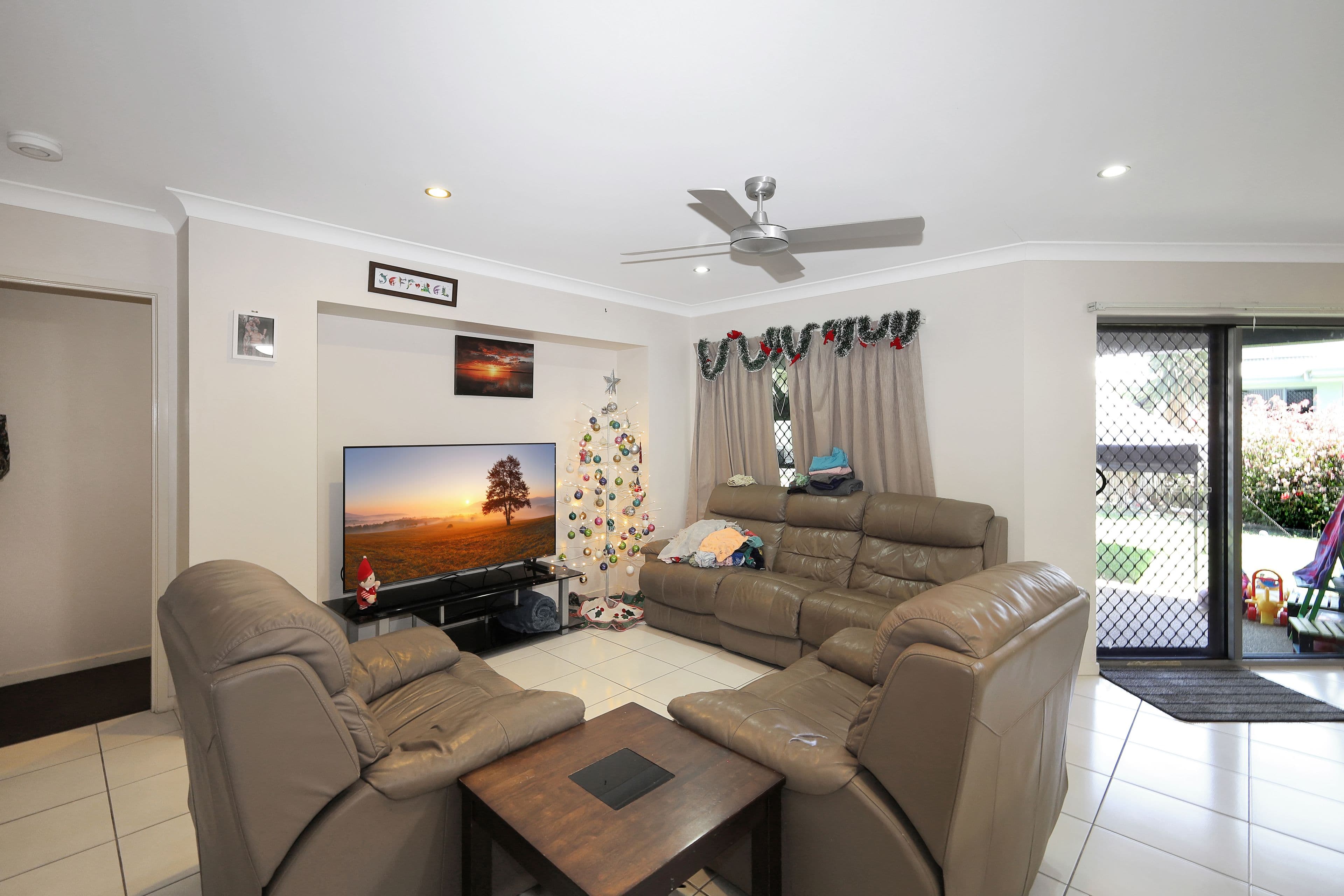 26 Pacific Avenue, Sarina QLD 4737, Sarina - Thumbnail 3