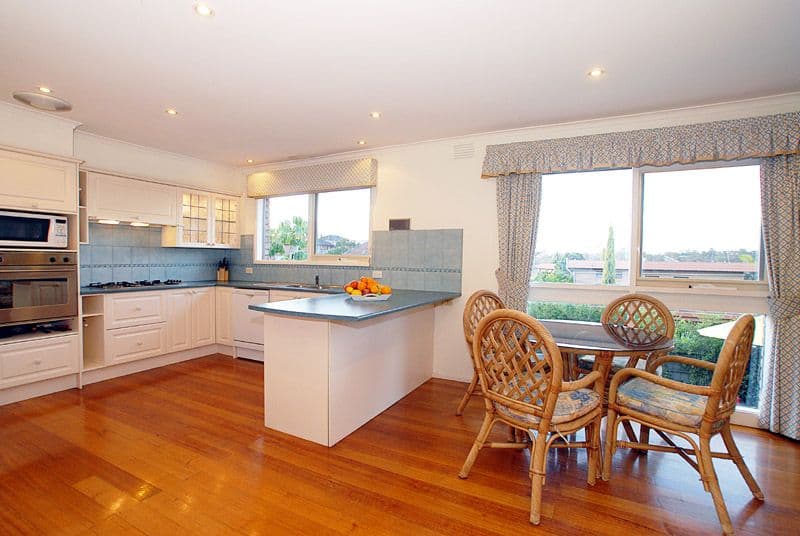9 Viscount Drive, DONCASTER VIC 3108, Doncaster - Thumbnail 4