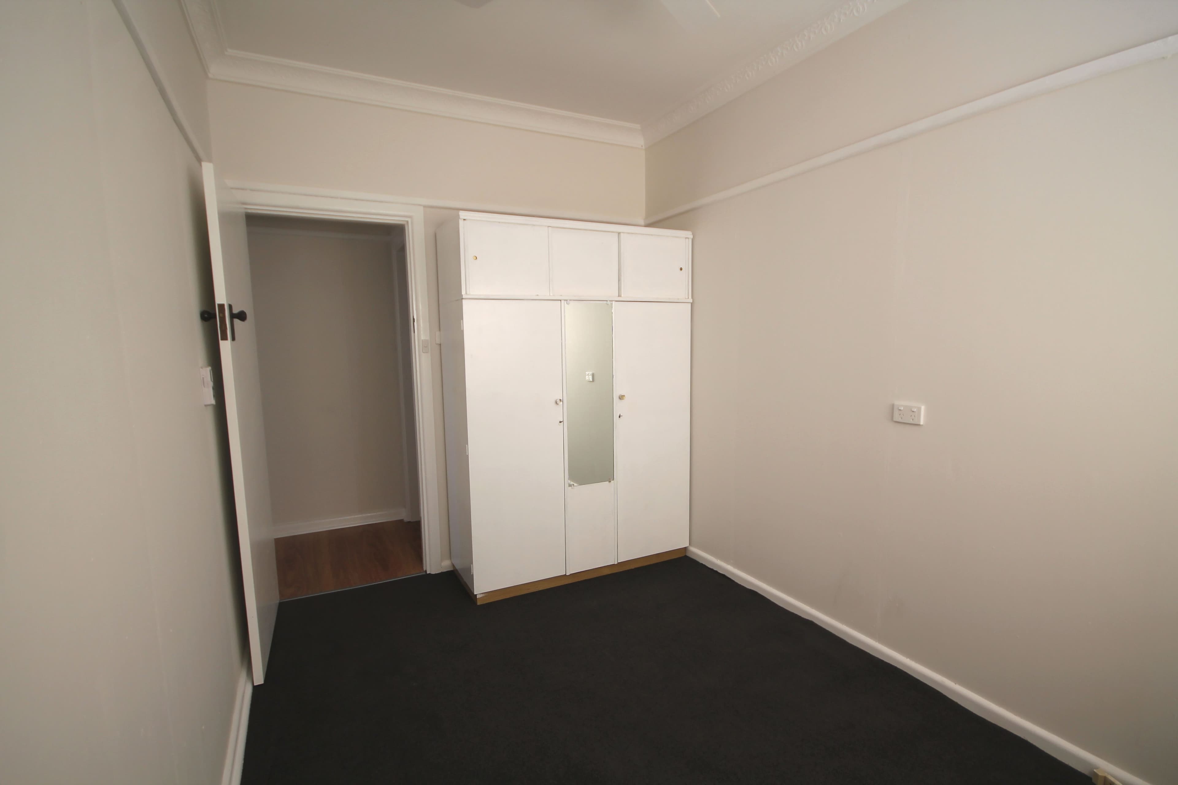 43 Yass Street, Young - Thumbnail 7