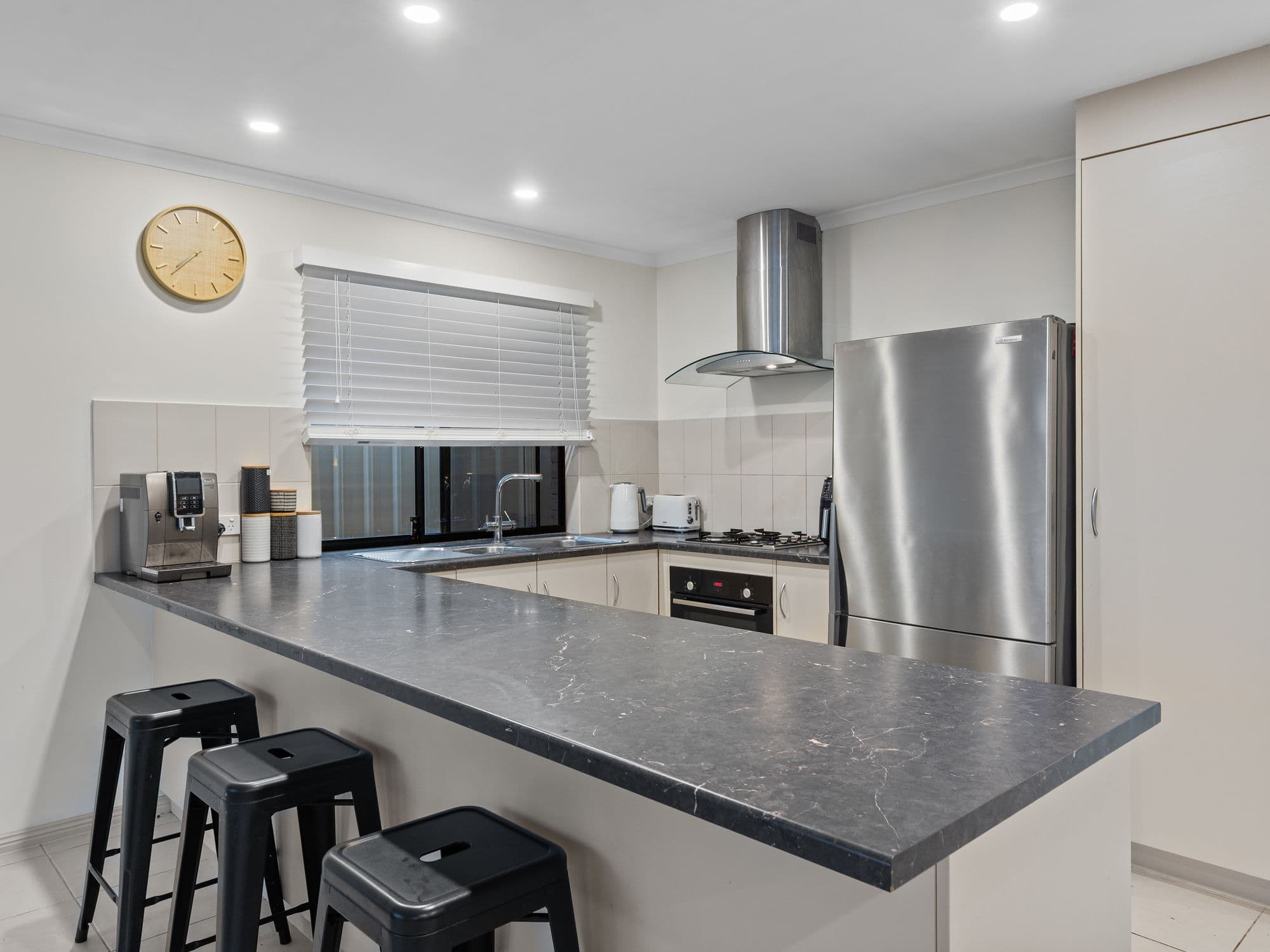 18 Yarr Crescent, Seaford Meadows SA 5169, Seaford Meadows - Thumbnail 2