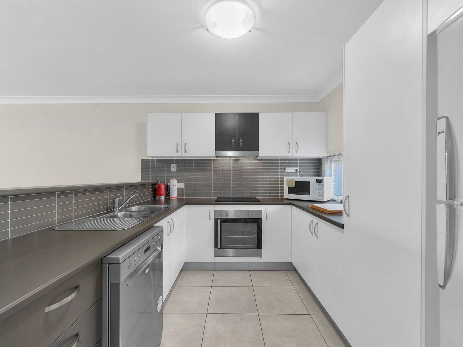 24 Armstrong Street, Petrie QLD 4502, Petrie - Thumbnail 2