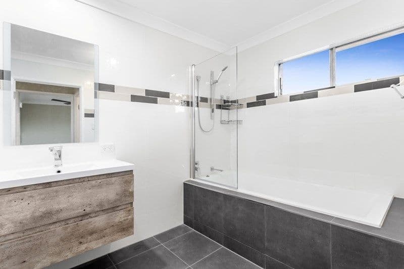 60 Flockton Street, Stafford Heights QLD 4053, Stafford Heights - Thumbnail 5