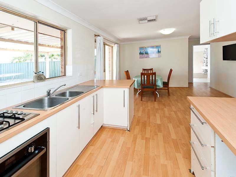 4 De Grey Close, COOLOONGUP WA 6168, Cooloongup - Thumbnail 2