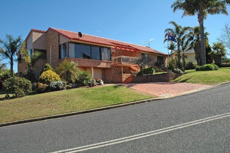 18 Calton Road, BATEMANS BAY NSW 2536, Batemans Bay - Thumbnail 3