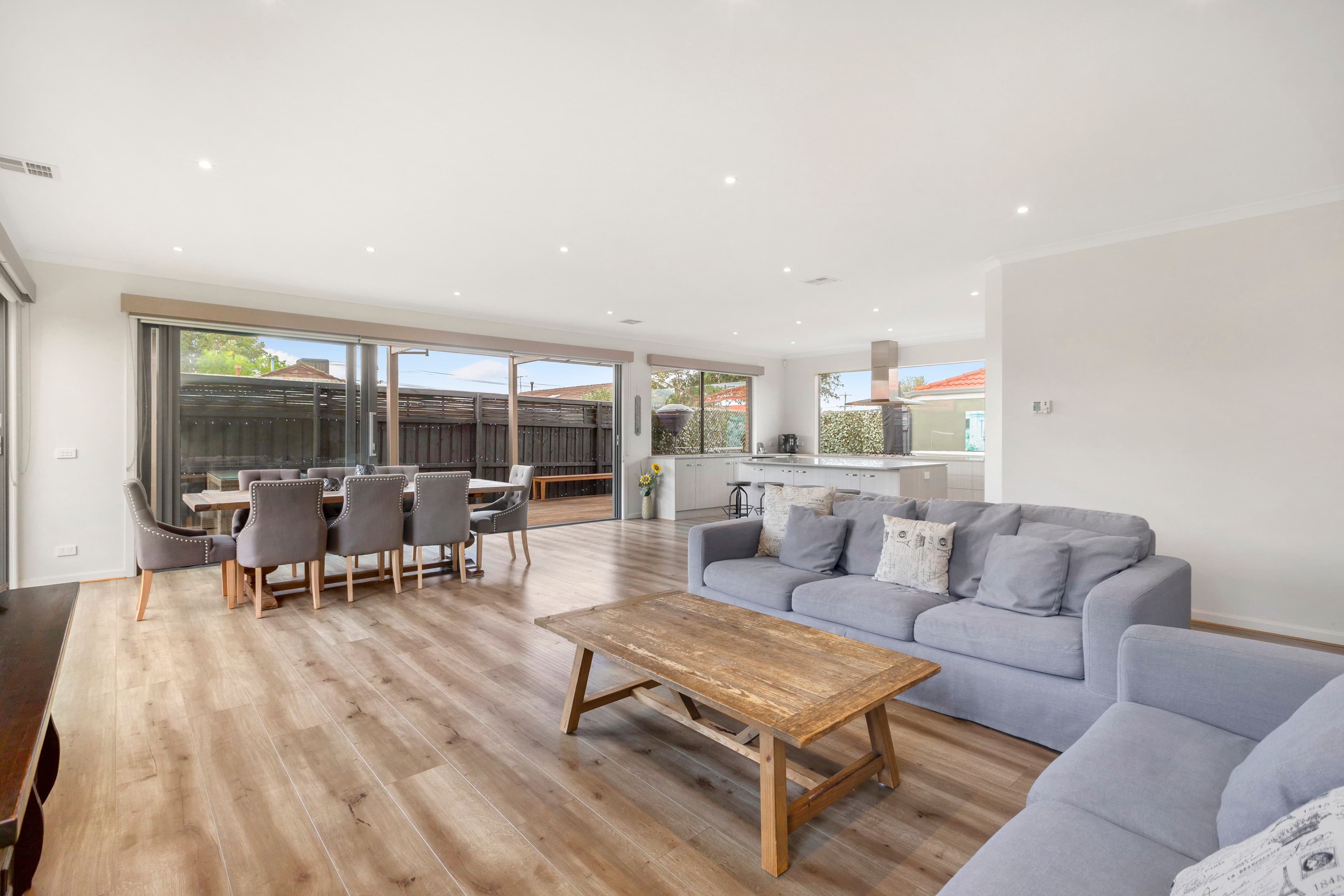 65 Leonard Close, Clarinda VIC 3169, Clarinda - Thumbnail 2
